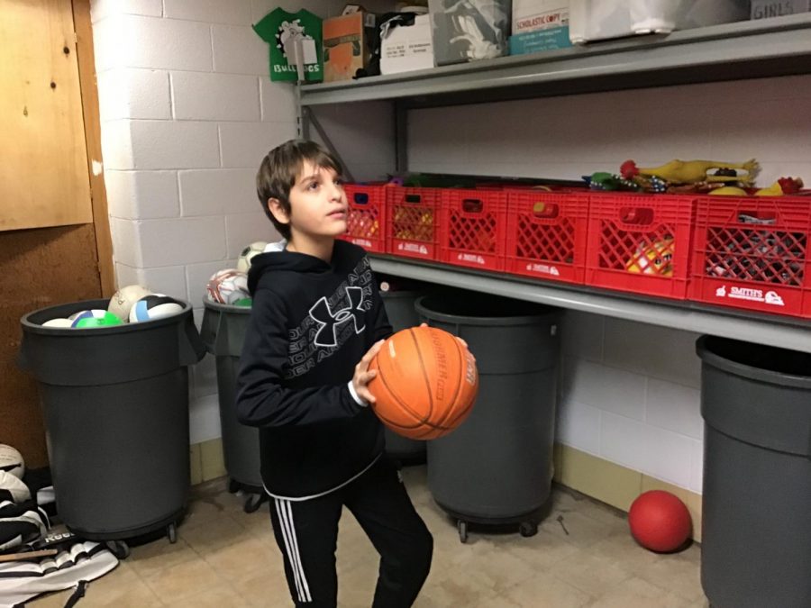 Jiovanni Nikollobibaj thinking Kobe during gym class. 