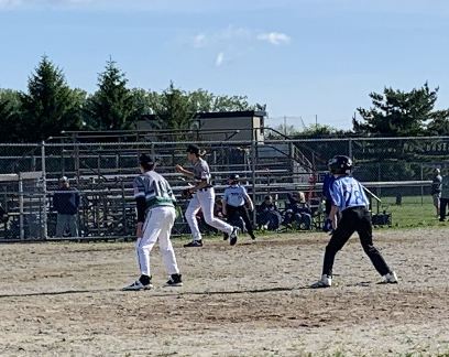 The Michigan Blue Jays are stealing the bases. 