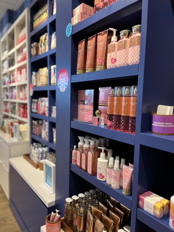 Rows+of+perfumes+at+Bath+%26+Body+Works+in+Ann+Arbor.+
